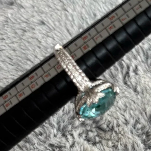 Judith Ripka Sterling Silver Teal Cubic Zirconia Ring size 7